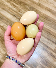 Load image into Gallery viewer, Chicken Eggs: 12 eggs
